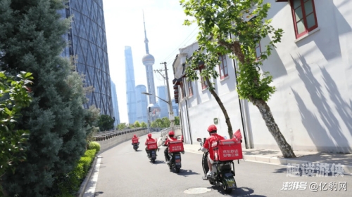 京东外卖开启撒钱地推模式，能否撼动美团与饿了么的双雄格局？