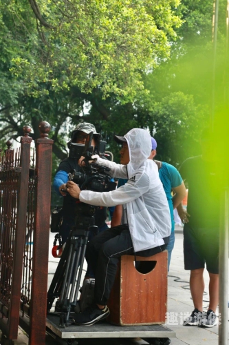 自拍偷在线精品自拍无码专区，解锁个性时尚新风潮